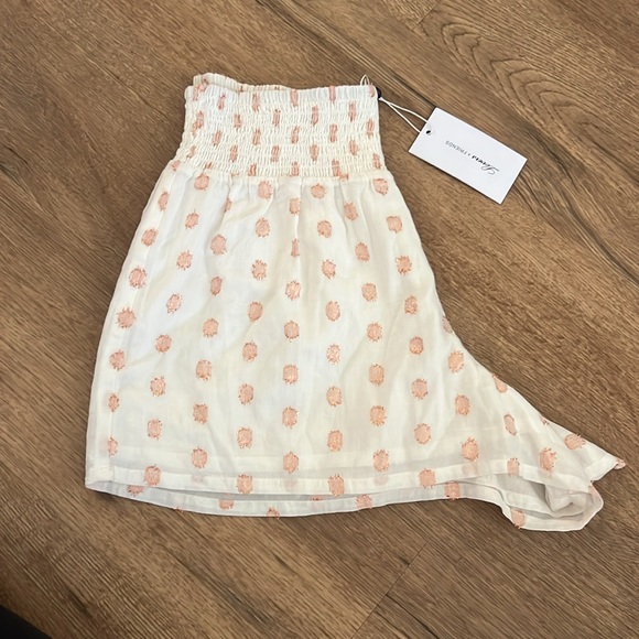 NWT Lovers & Friends White and Pink Shorts - Picture 4 of 4